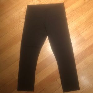 New cropped lululemon black leggings